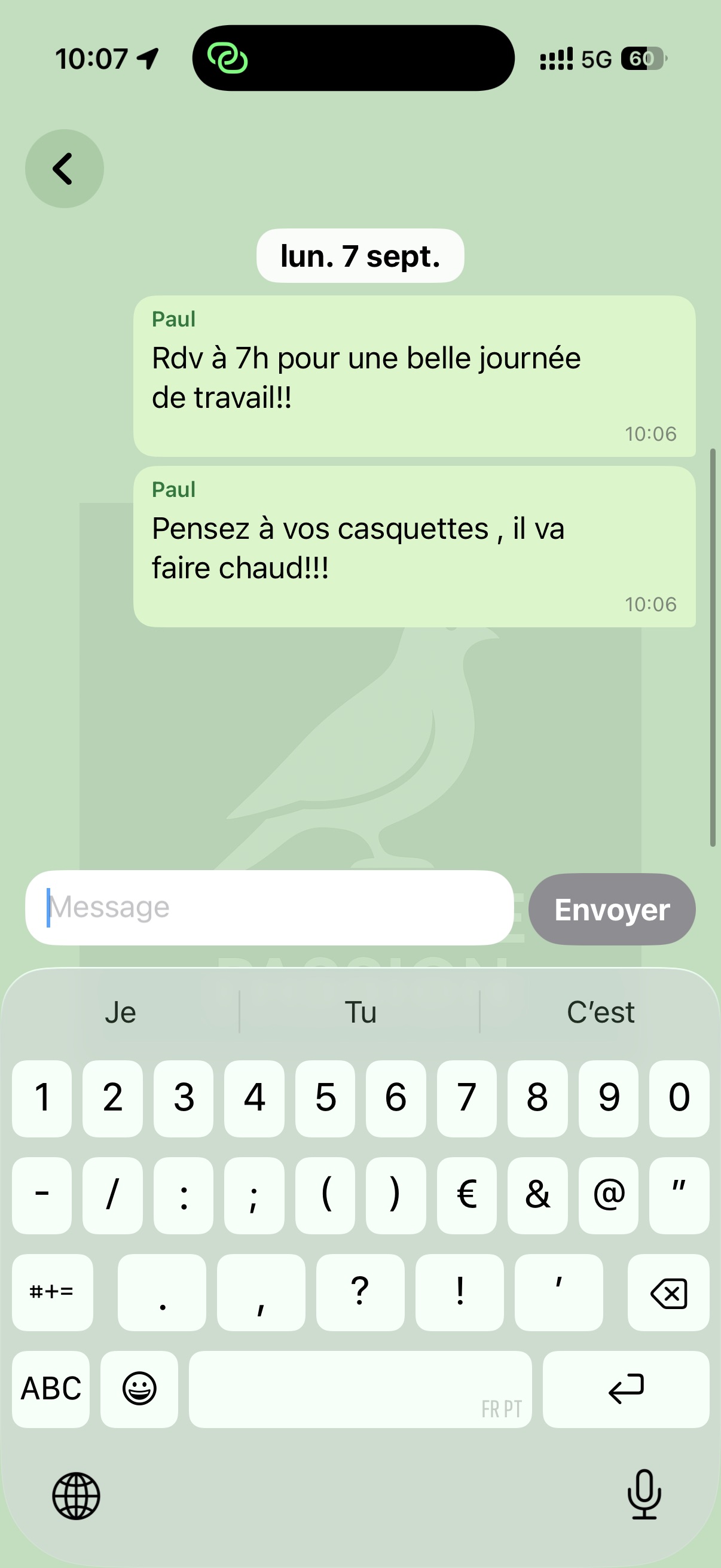 Discussion entre partenaires